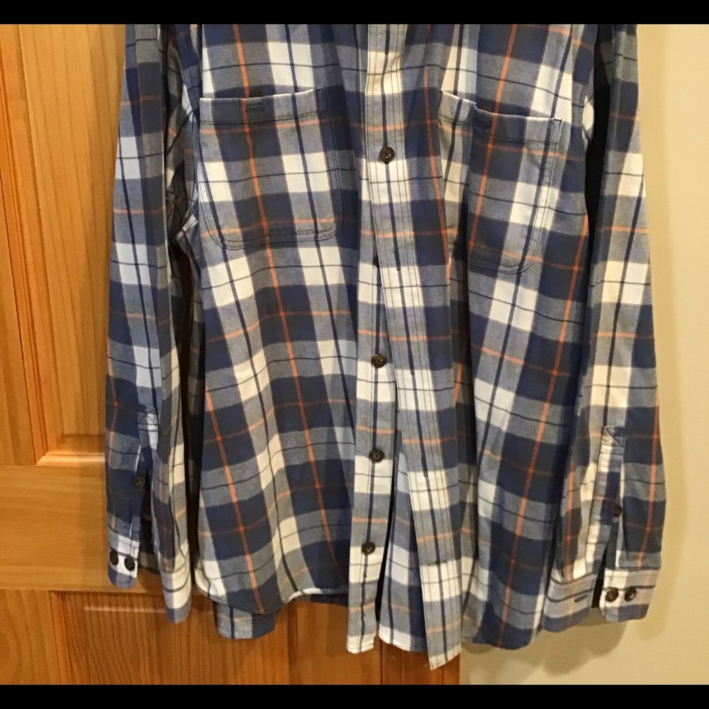 Men’s plaid shirt